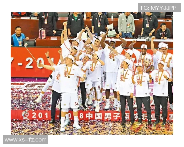 CBA球队战术创新与新兴球员崛起的赛场变革与发展趋势 CBA球队战术创新与新兴球员崛起的赛场变革与发展趋势